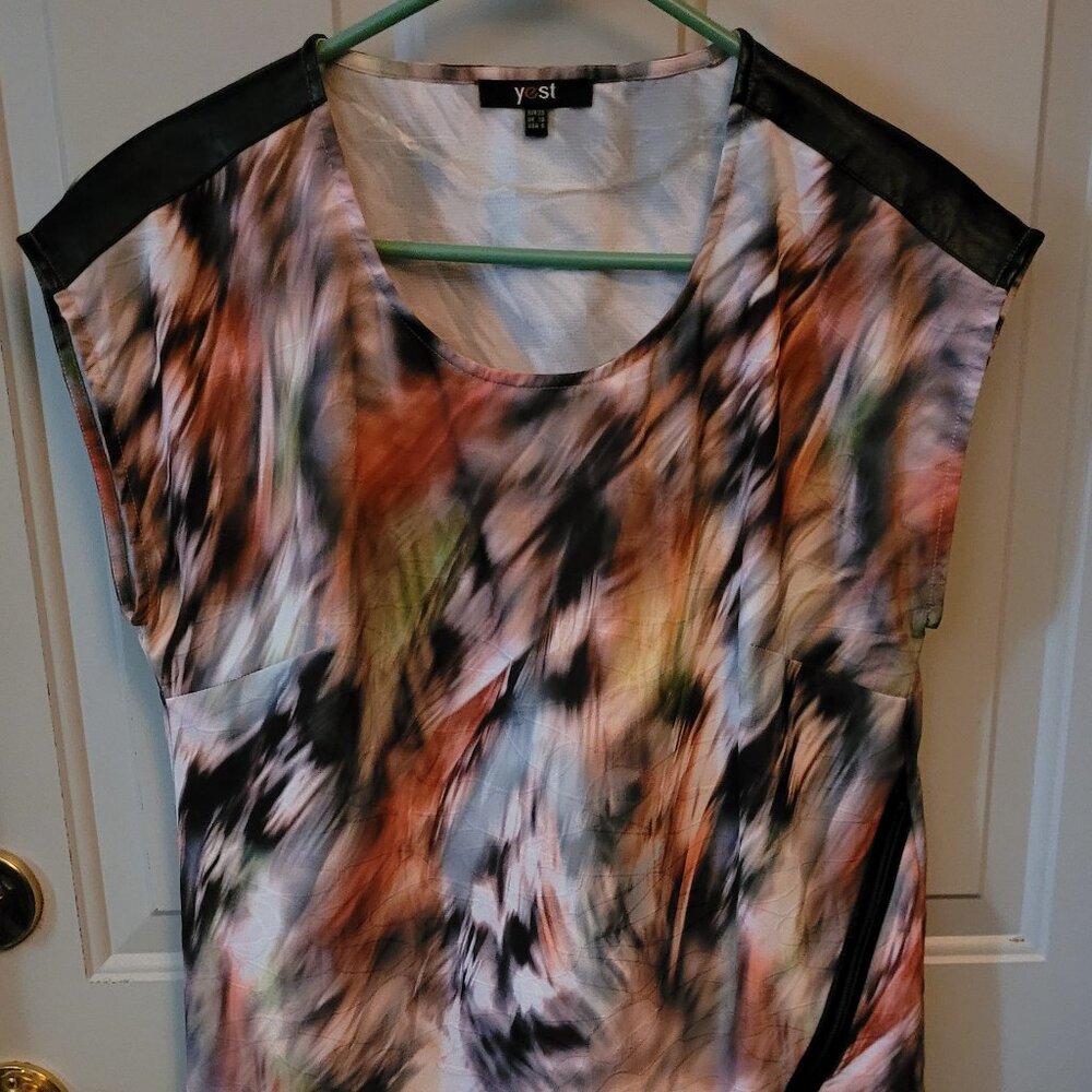 Colorful Pullover Top by Yest Misses Size 6